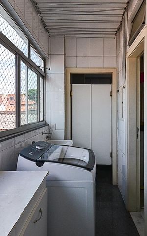 Apartamento à venda com 267m², 4 quartos e 4 vagas Apartamento à venda com 267m², 4 quartos e 4 vagasÁrea de Serviço