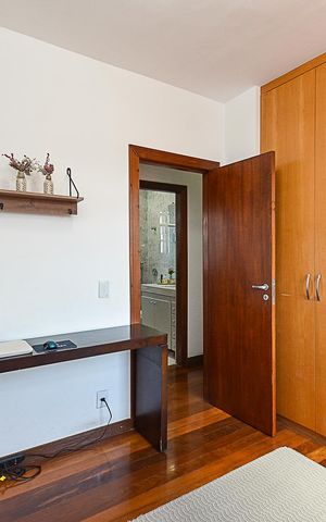 Apartamento à venda com 267m², 4 quartos e 4 vagas Apartamento à venda com 267m², 4 quartos e 4 vagasQuarto 2