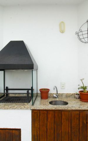 Apartamento à venda com 124m², 2 quartos e 4 vagas Apartamento à venda com 124m², 2 quartos e 4 vagasChurrasqueira