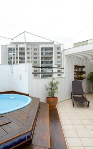 Apartamento à venda com 124m², 2 quartos e 4 vagas Apartamento à venda com 124m², 2 quartos e 4 vagasPiscina