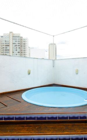 Apartamento à venda com 124m², 2 quartos e 4 vagas Apartamento à venda com 124m², 2 quartos e 4 vagasPiscina