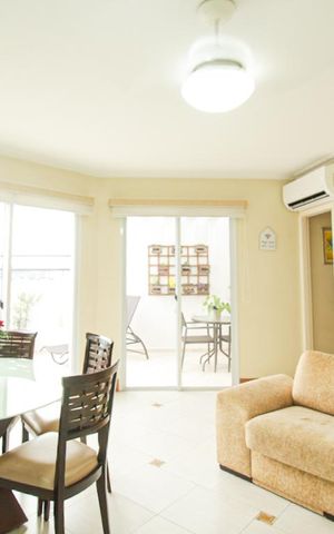 Apartamento à venda com 124m², 2 quartos e 4 vagas Apartamento à venda com 124m², 2 quartos e 4 vagasSala