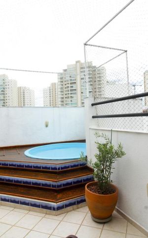 Apartamento à venda com 124m², 2 quartos e 4 vagas Apartamento à venda com 124m², 2 quartos e 4 vagasPiscina