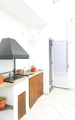 Apartamento à venda com 124m², 2 quartos e 4 vagas Apartamento à venda com 124m², 2 quartos e 4 vagasChurrasqueira
