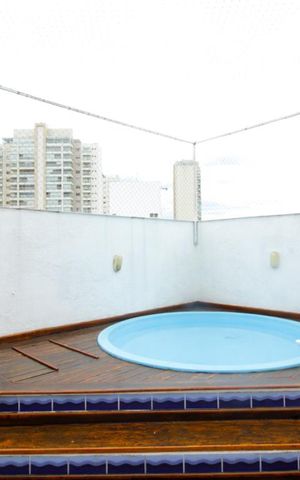 Apartamento à venda com 124m², 2 quartos e 4 vagas Apartamento à venda com 124m², 2 quartos e 4 vagasPiscina