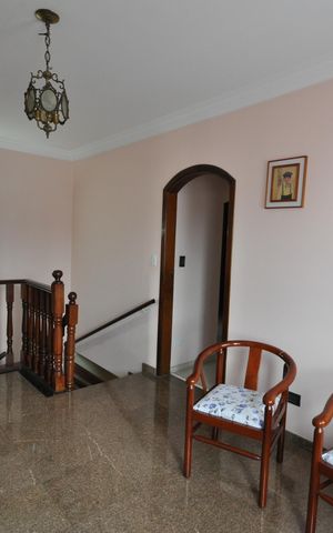 Casa à venda com 405m², 3 quartos e 7 vagasSala de TV
