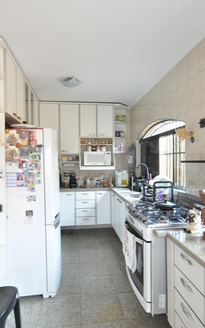 Casa à venda com 405m², 3 quartos e 7 vagasCozinha