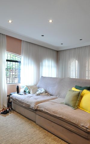 Casa à venda com 405m², 3 quartos e 7 vagasSala