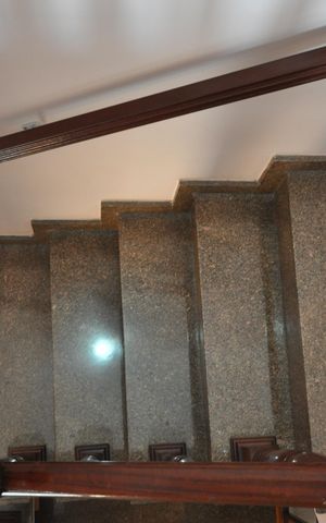 Casa à venda com 405m², 3 quartos e 7 vagasEscada