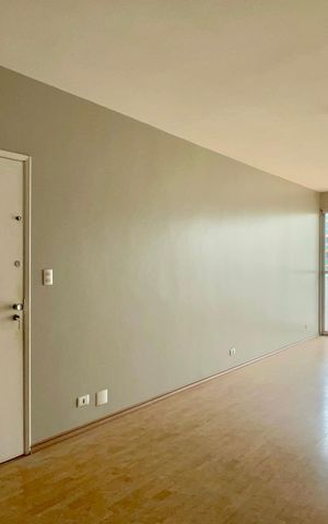Apartamento à venda com 111m², 2 quartos e 1 vaga Apartamento à venda com 111m², 2 quartos e 1 vagaSala