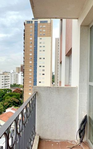 Apartamento à venda com 111m², 2 quartos e 1 vaga Apartamento à venda com 111m², 2 quartos e 1 vagaVaranda