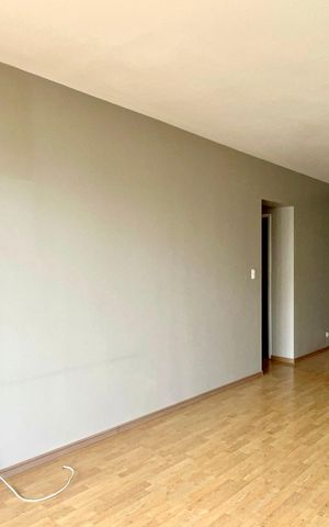 Apartamento à venda com 111m², 2 quartos e 1 vaga Apartamento à venda com 111m², 2 quartos e 1 vagaSala