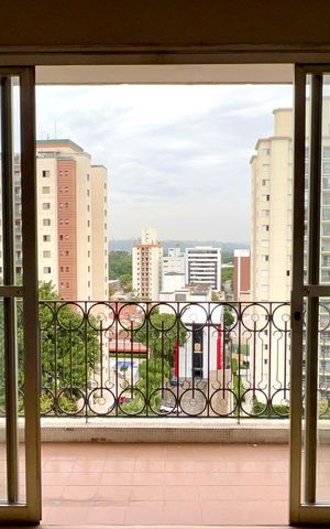 Apartamento à venda com 111m², 2 quartos e 1 vaga Apartamento à venda com 111m², 2 quartos e 1 vagaVaranda