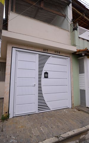 Casa à venda com 120m², 3 quartos e 1 vagaFachada
