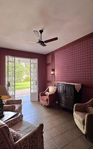 Casa à venda com 4200m², 5 quartos e 5 vagas Casa à venda com 4200m², 5 quartos e 5 vagasSala