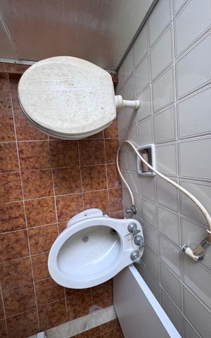 Casa à venda com 4200m², 5 quartos e 5 vagas Casa à venda com 4200m², 5 quartos e 5 vagasCasa do Caseiro - Banheiro