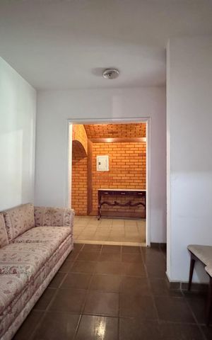 Casa à venda com 4200m², 5 quartos e 5 vagas Casa à venda com 4200m², 5 quartos e 5 vagasSala