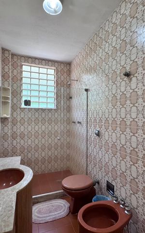Casa à venda com 4200m², 5 quartos e 5 vagas Casa à venda com 4200m², 5 quartos e 5 vagasBanheiro Social 1