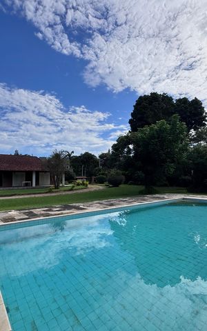 Casa à venda com 4200m², 5 quartos e 5 vagas Casa à venda com 4200m², 5 quartos e 5 vagasÁrea externa