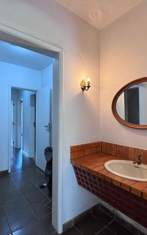 Casa à venda com 4200m², 5 quartos e 5 vagas Casa à venda com 4200m², 5 quartos e 5 vagasCorredor