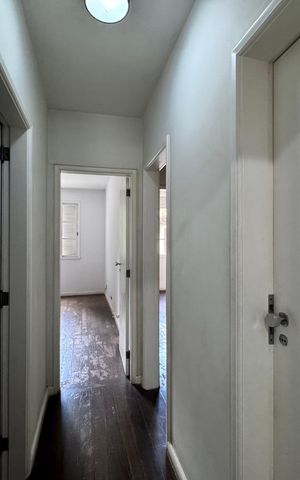 Casa à venda com 4200m², 5 quartos e 5 vagas Casa à venda com 4200m², 5 quartos e 5 vagasCorredor