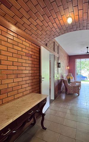 Casa à venda com 4200m², 5 quartos e 5 vagas Casa à venda com 4200m², 5 quartos e 5 vagasSala