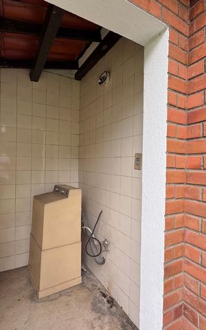 Casa à venda com 4200m², 5 quartos e 5 vagas Casa à venda com 4200m², 5 quartos e 5 vagasCasa de apoio