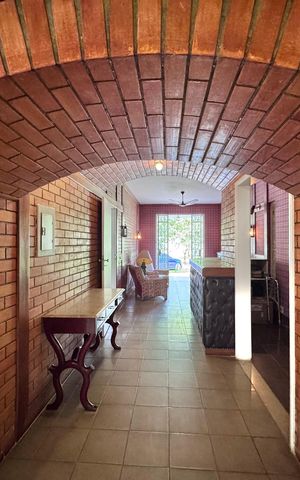 Casa à venda com 4200m², 5 quartos e 5 vagas Casa à venda com 4200m², 5 quartos e 5 vagasSala