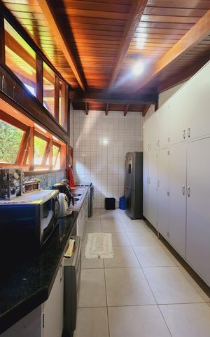 Casa de condomínio para alugar com 320m², 5 quartos e 4 vagas Casa de condomínio para alugar com 320m², 5 quartos e 4 vagasCozinha