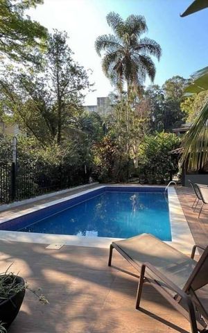 Casa de condomínio para alugar com 320m², 5 quartos e 4 vagas Casa de condomínio para alugar com 320m², 5 quartos e 4 vagasÁrea externa