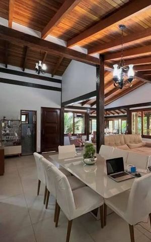 Casa de condomínio para alugar com 320m², 5 quartos e 4 vagas Casa de condomínio para alugar com 320m², 5 quartos e 4 vagasSala