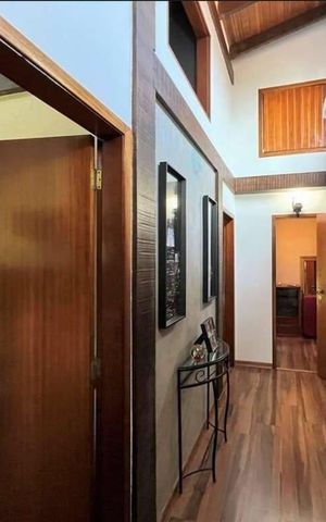 Casa de condomínio para alugar com 320m², 5 quartos e 4 vagas Casa de condomínio para alugar com 320m², 5 quartos e 4 vagasCorredor