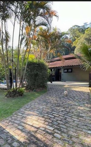 Casa de condomínio para alugar com 320m², 5 quartos e 4 vagas Casa de condomínio para alugar com 320m², 5 quartos e 4 vagasÁrea externa