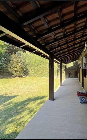 Casa de condomínio para alugar com 320m², 5 quartos e 4 vagas Casa de condomínio para alugar com 320m², 5 quartos e 4 vagasÁrea externa