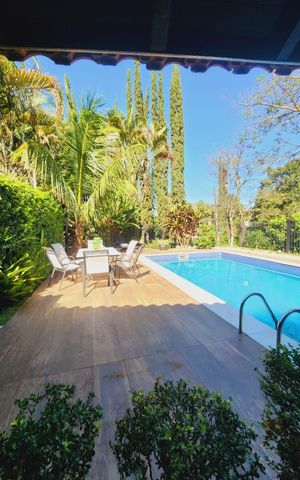Casa de condomínio para alugar com 320m², 5 quartos e 4 vagas Casa de condomínio para alugar com 320m², 5 quartos e 4 vagasÁrea externa