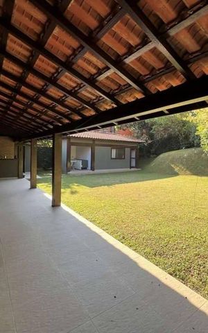 Casa de condomínio para alugar com 320m², 5 quartos e 4 vagas Casa de condomínio para alugar com 320m², 5 quartos e 4 vagasÁrea externa
