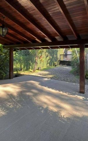 Casa de condomínio para alugar com 320m², 5 quartos e 4 vagas Casa de condomínio para alugar com 320m², 5 quartos e 4 vagasÁrea externa