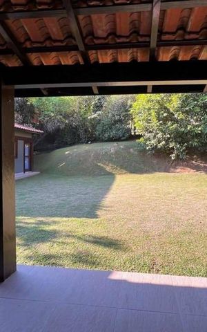 Casa de condomínio para alugar com 320m², 5 quartos e 4 vagas Casa de condomínio para alugar com 320m², 5 quartos e 4 vagasÁrea externa