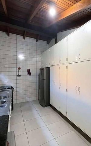 Casa de condomínio para alugar com 320m², 5 quartos e 4 vagas Casa de condomínio para alugar com 320m², 5 quartos e 4 vagasCozinha