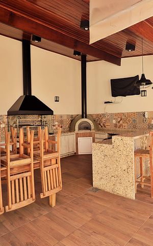 Apartamento à venda com 180m², 3 quartos e 4 vagasÁrea comum - Churrasqueira