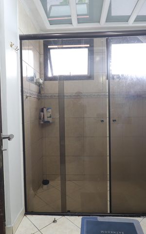 Apartamento à venda com 180m², 3 quartos e 4 vagasBanheiro Quarto 1 suíte