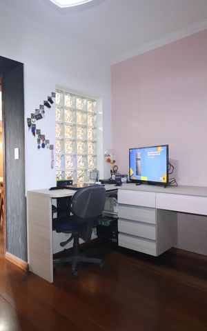 Apartamento à venda com 180m², 3 quartos e 4 vagasEscritório