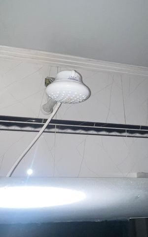 Apartamento para alugar com 94m², 2 quartos e 1 vaga Apartamento para alugar com 94m², 2 quartos e 1 vagaBanheiro social