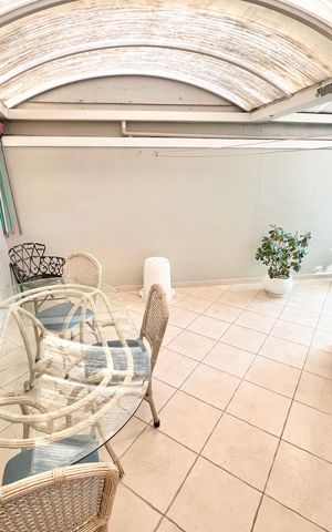 Casa à venda com 182m², 3 quartos e 3 vagas