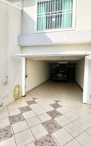 Casa à venda com 182m², 3 quartos e 3 vagas