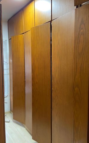 Casa à venda com 320m², 4 quartos e 4 vagas Casa à venda com 320m², 4 quartos e 4 vagasCloset da suíte