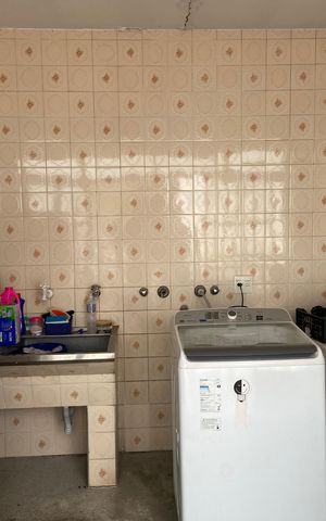 Casa à venda com 320m², 4 quartos e 4 vagas Casa à venda com 320m², 4 quartos e 4 vagasÁrea de Serviço
