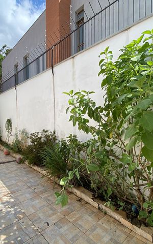Casa à venda com 320m², 4 quartos e 4 vagas Casa à venda com 320m², 4 quartos e 4 vagasQuintal