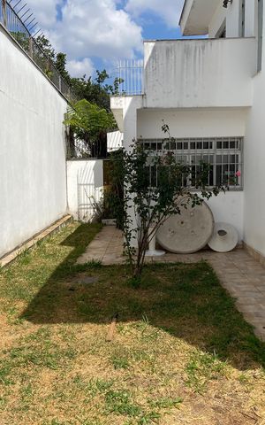 Casa à venda com 320m², 4 quartos e 4 vagas Casa à venda com 320m², 4 quartos e 4 vagasQuintal