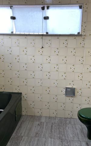 Casa à venda com 320m², 4 quartos e 4 vagas Casa à venda com 320m², 4 quartos e 4 vagasQuarto 1 - Banheiro